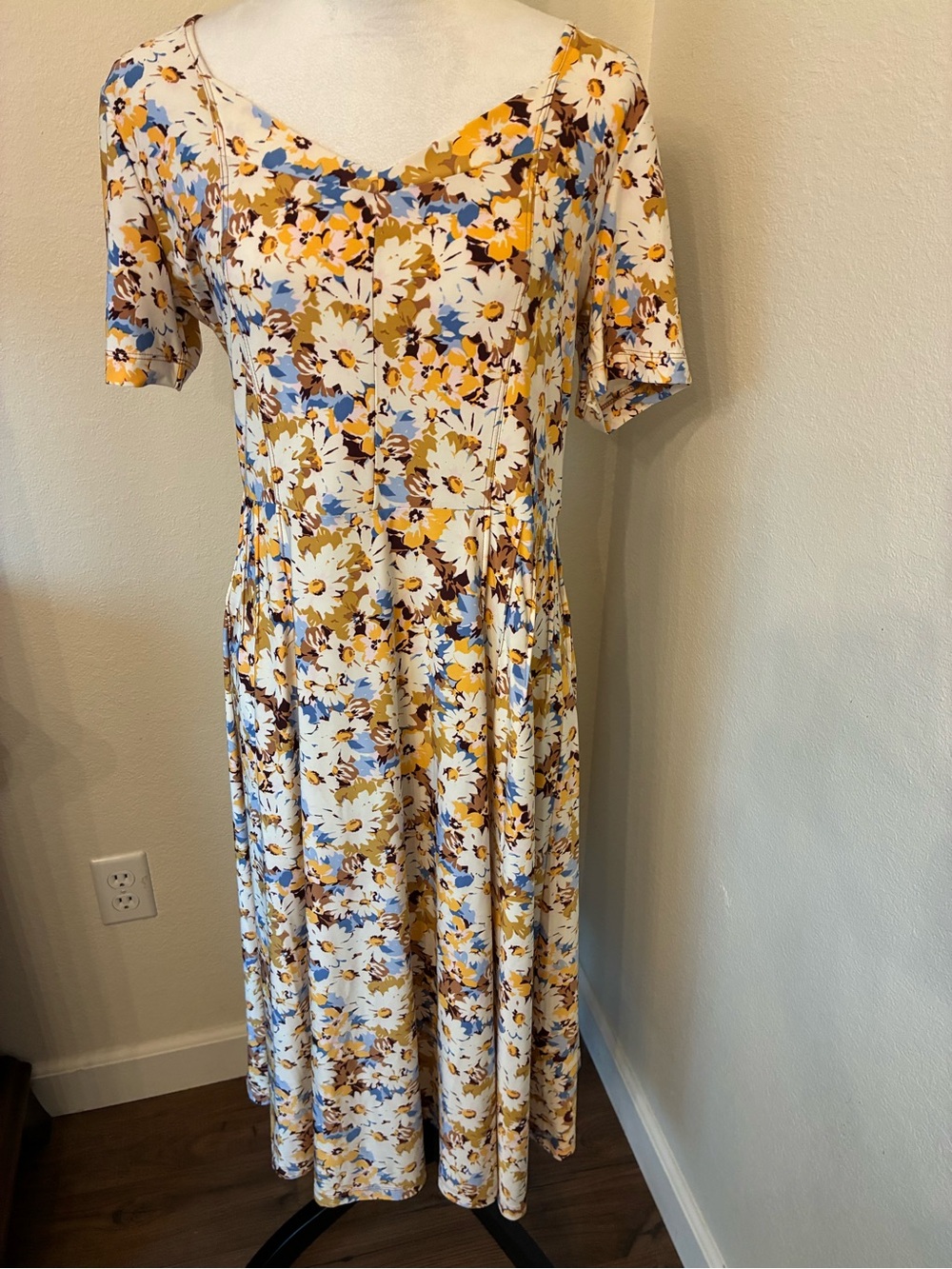 Lands' End White Midi Dress with Yellow Floral Print